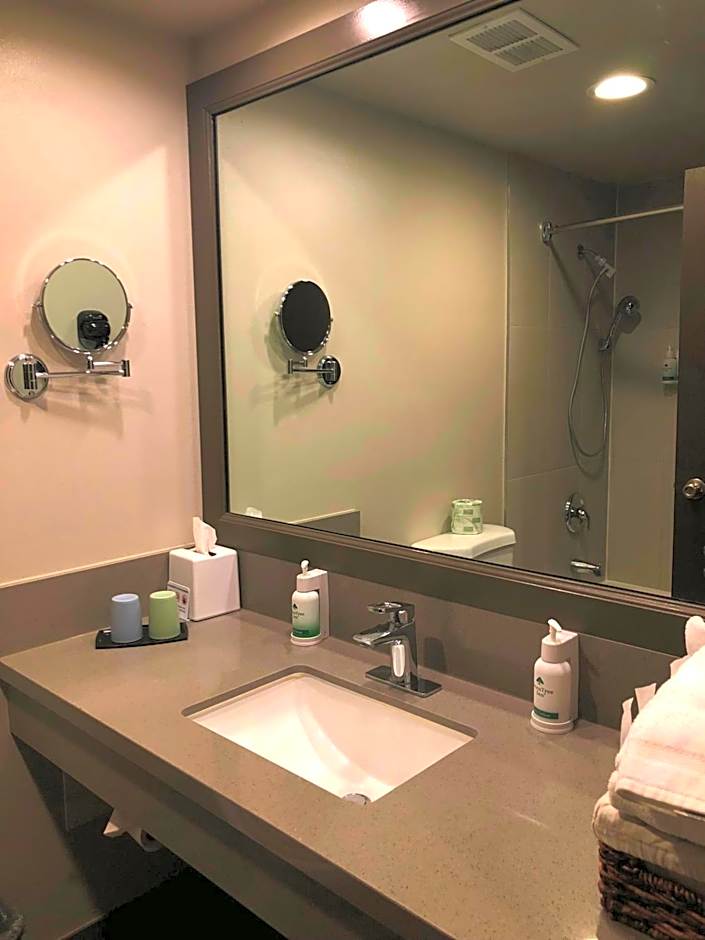 GreenTree Inn & Suites Los Angeles - Alhambra - Pasadena