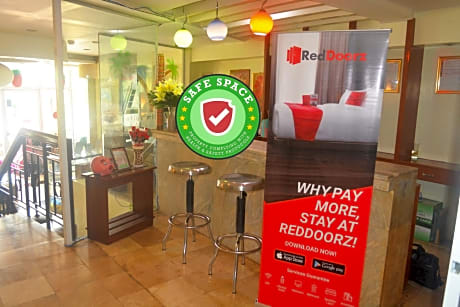 RedDoorz near SM Puerto Princesa