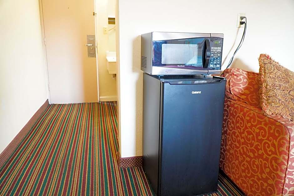 Quality Quarters Inn By OYO Richmond KY I-75