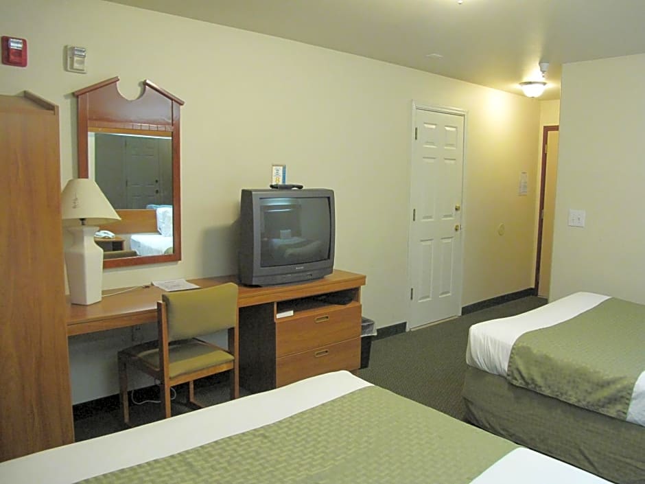 Microtel Inn & Suites by Wyndham Eagle River/Anchorage Are