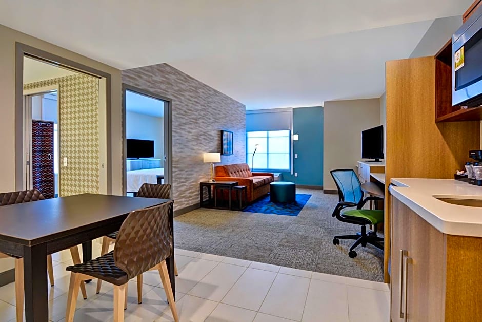 Home2 Suites by Hilton Orlando Flamingo Crossings