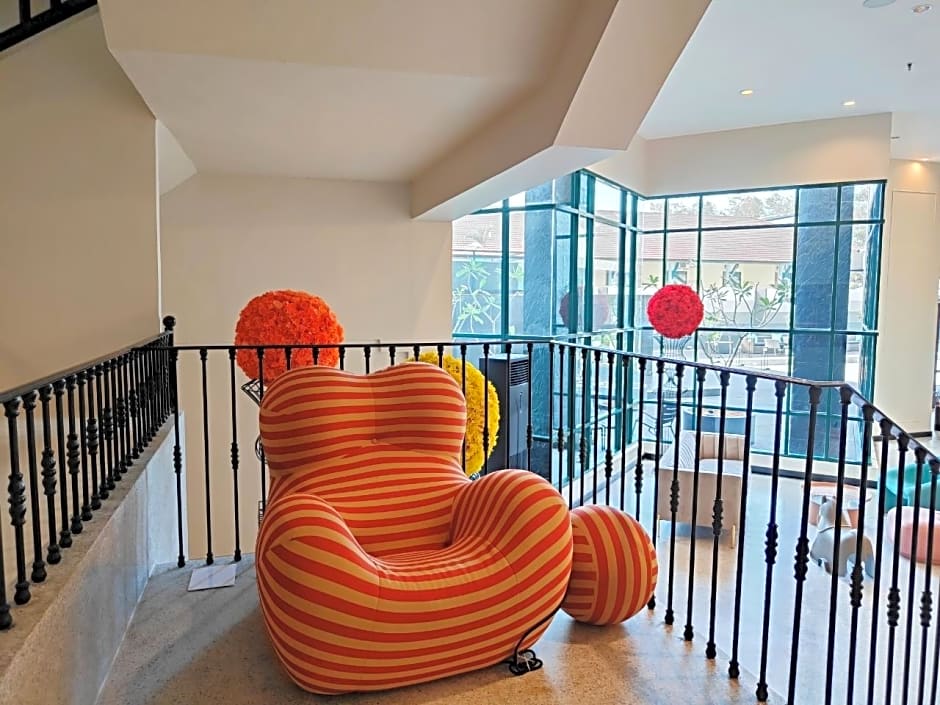 Solis Beach Hotel Rajamangala