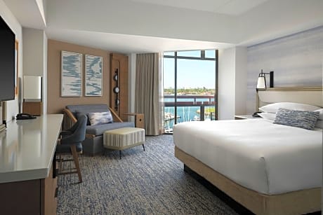 King Room with Balcony and Bay View - Hearing Accessible