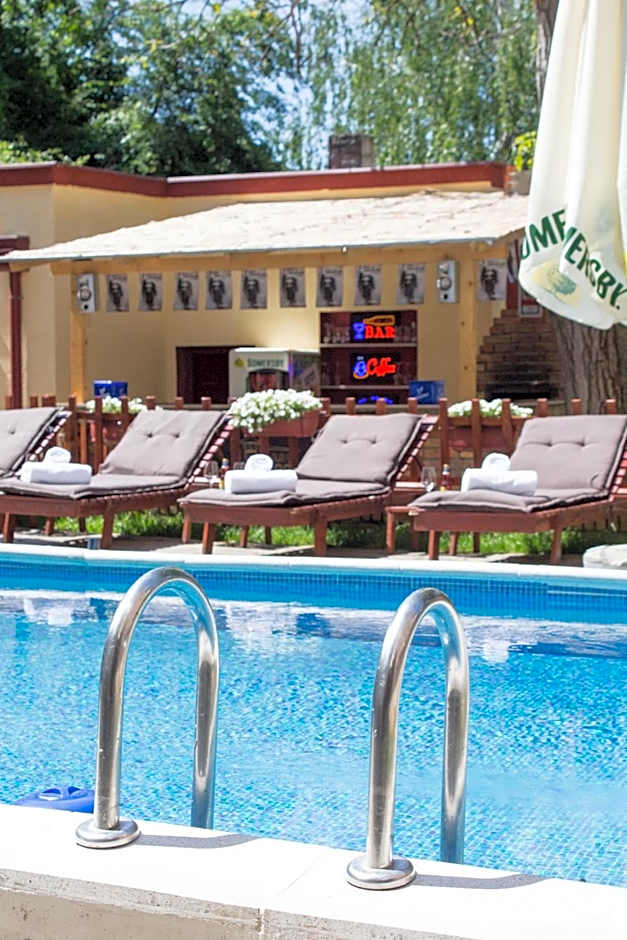 Villa Mystique