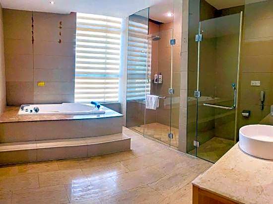 Cheerful Hotel