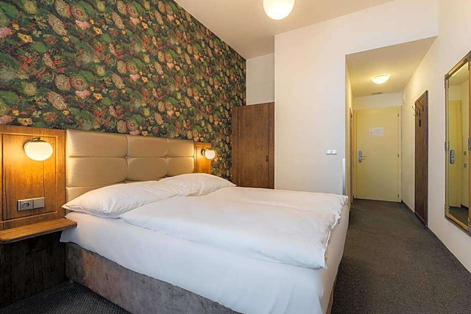 EA Hotel Victoria