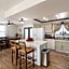 Modern Country Retreat w Majestic Views by Stay