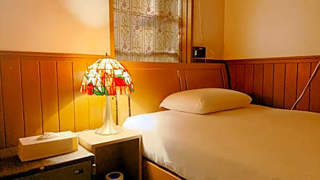 Standard Single shared facilities