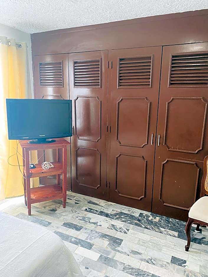 Hostal Guadalajara Cosmopolitan Providencia