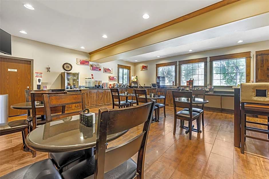 Best Western Plus Prairie Inn