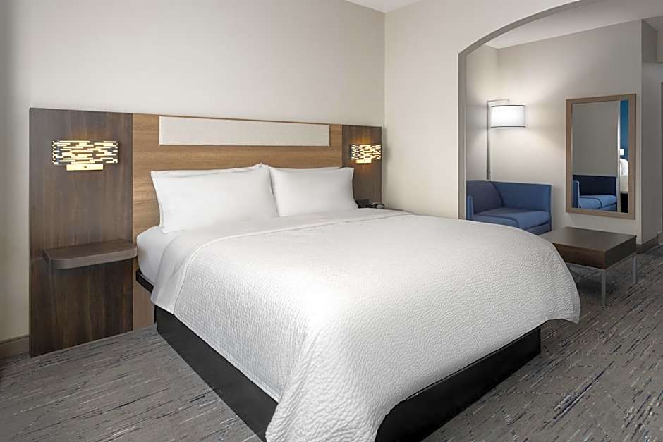 Holiday Inn Express & Suites Leesburg - Historic District by IHG