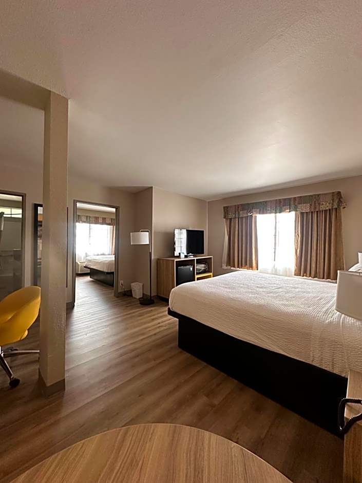 Days Inn & Suites by Wyndham Artesia