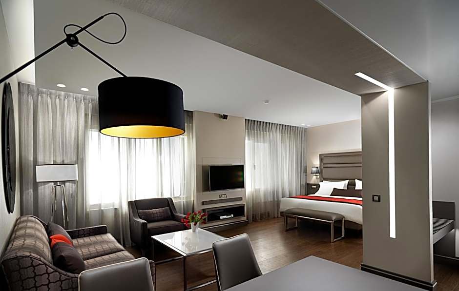 Photo 1 of 25 of Junior Suite