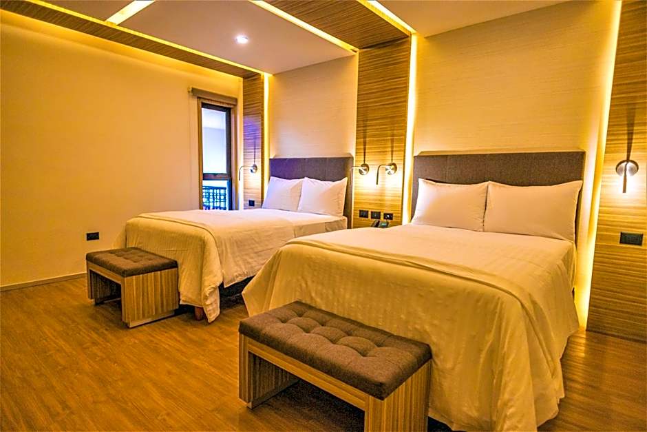 Hotel Plaza by Kavia