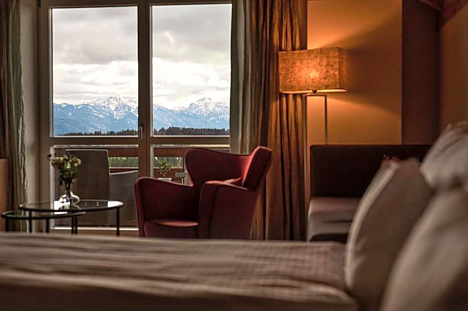 Hotel Auf der Gsteig GmbH