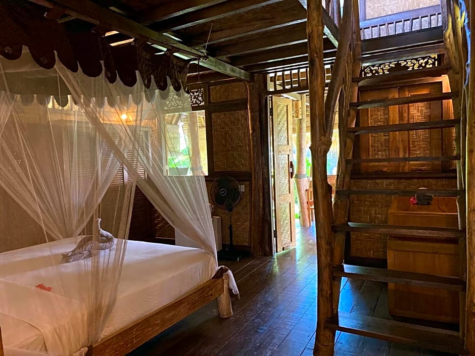 Flower Bud Bungalow Balangan