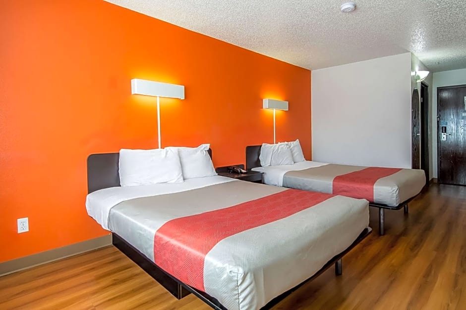 Motel 6 Dallas - North