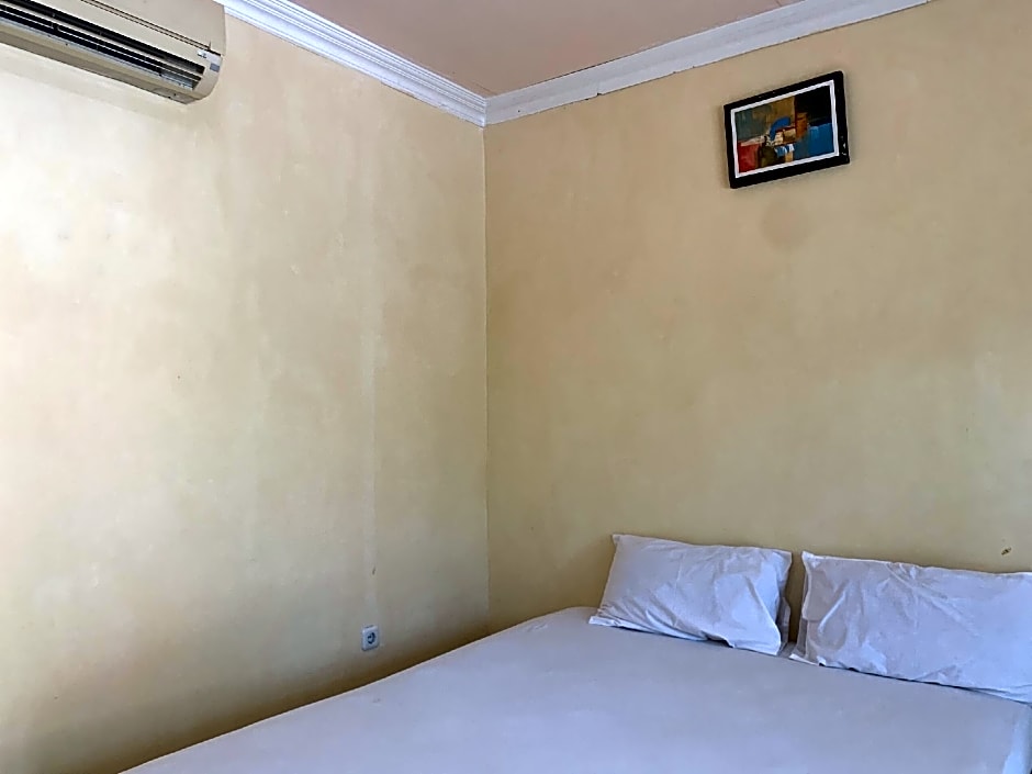 Hotel O Wisma Phinisi Syariah Near Mall of Pinrang Sejahtera