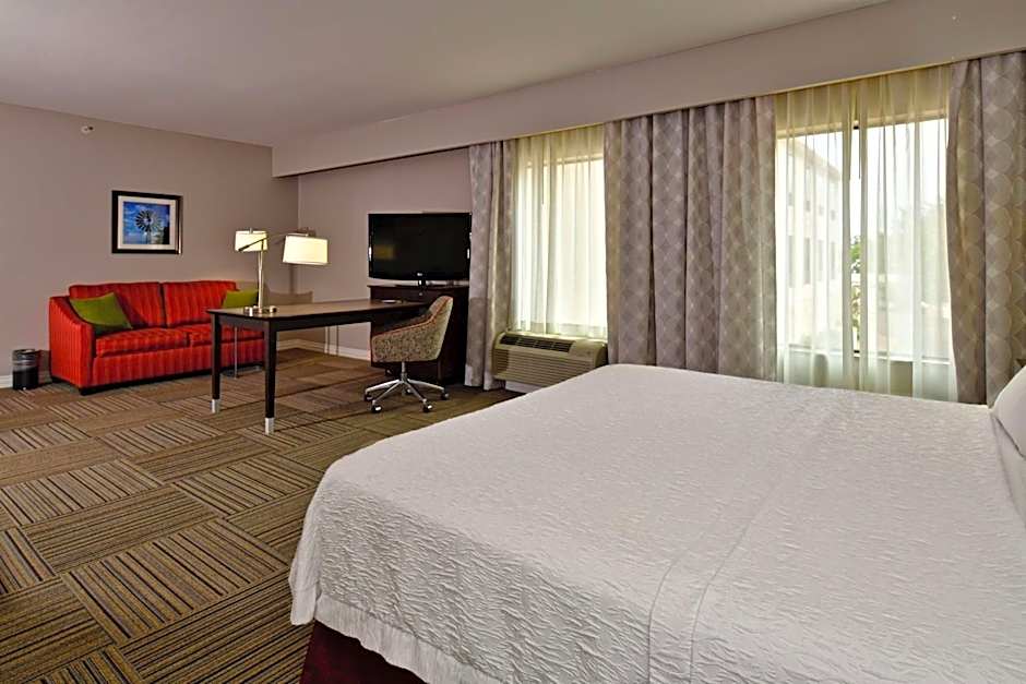 Hampton Inn By Hilton & Suites Fredericksburg
