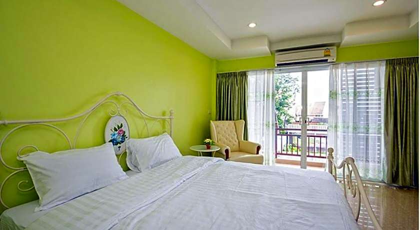 Takanta Place Aparthotel