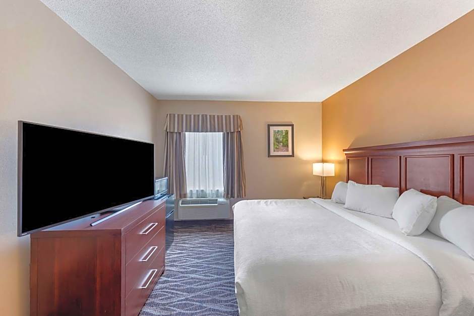 Best Western Plus Russellville Hotel and Suites