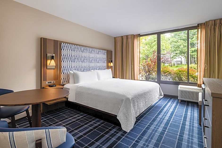 Holiday Inn Bar Harbor Regency Hotel By IHG