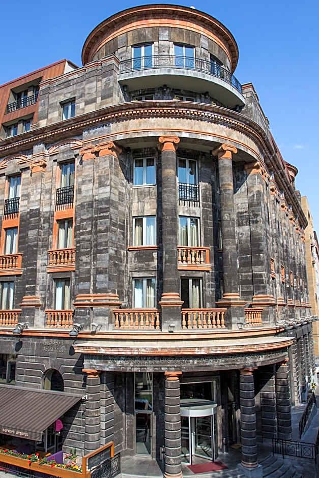 Tufenkian Historic Yerevan Hotel
