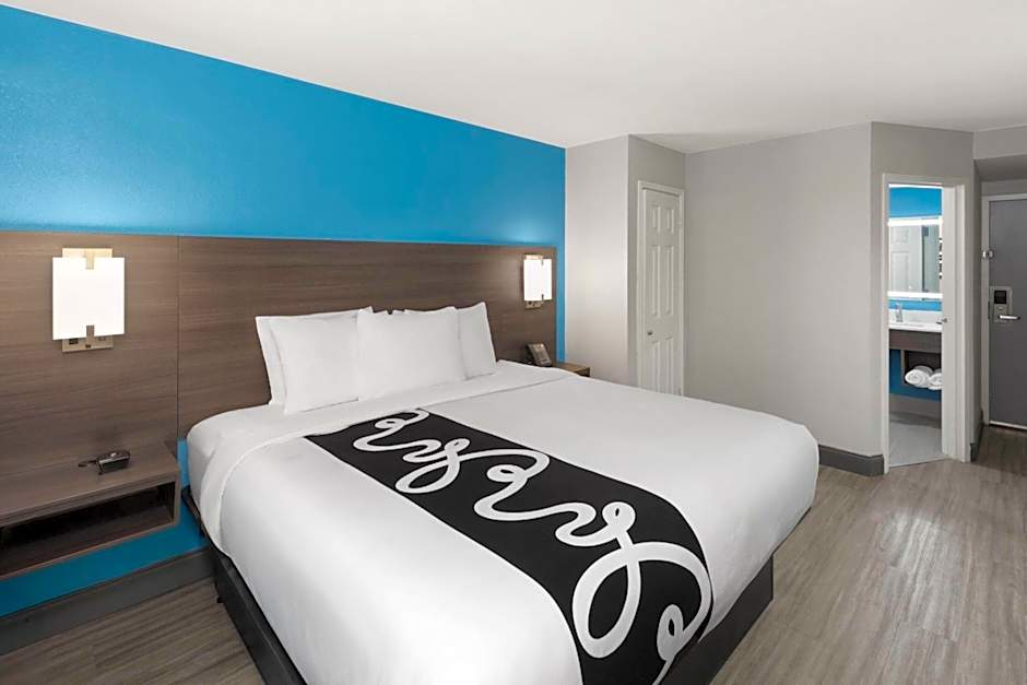 La Quinta Inn & Suites by Wyndham Houston Stafford Sugarland