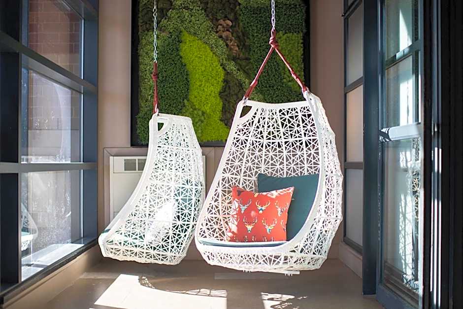 The Baronette Renaissance by Marriott Detroit-Novi Hotel