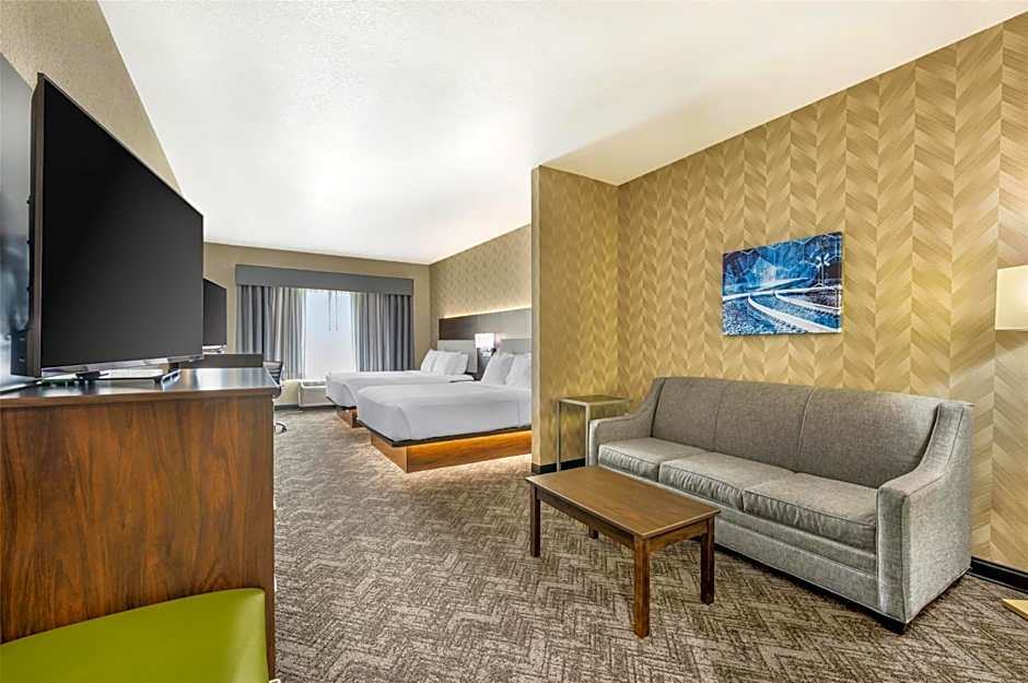 Best Western Plus Parkside Inn & Suites