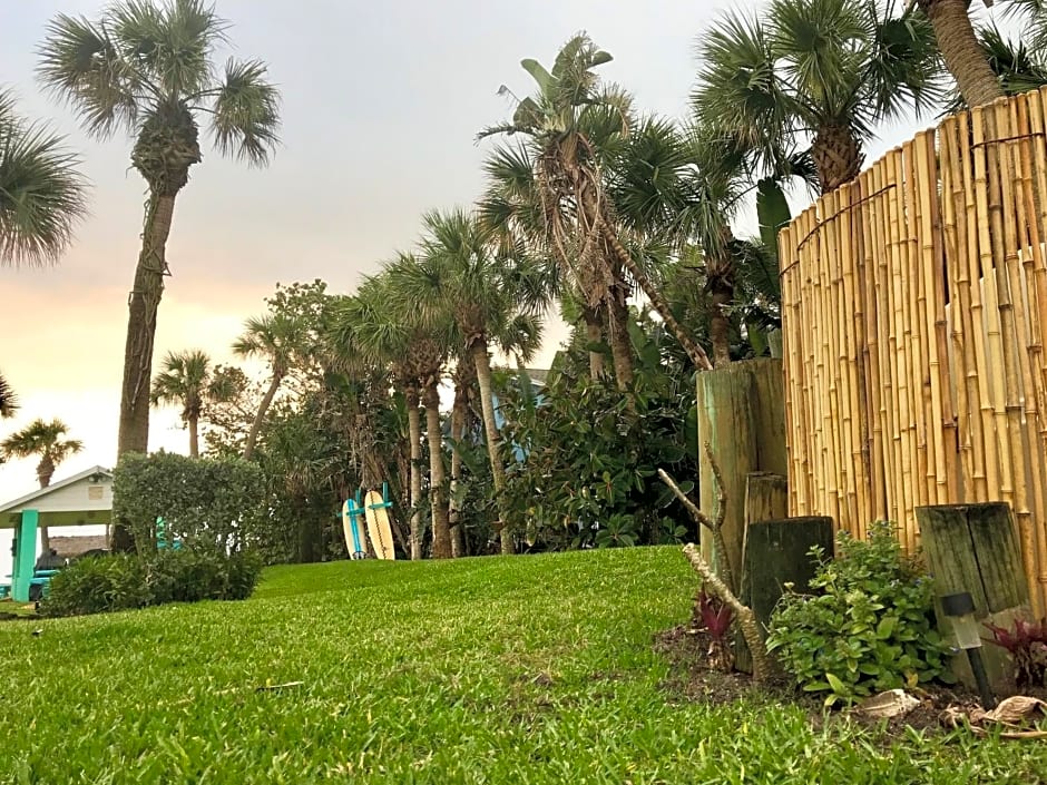 South Beach Inn - Cocoa Beach