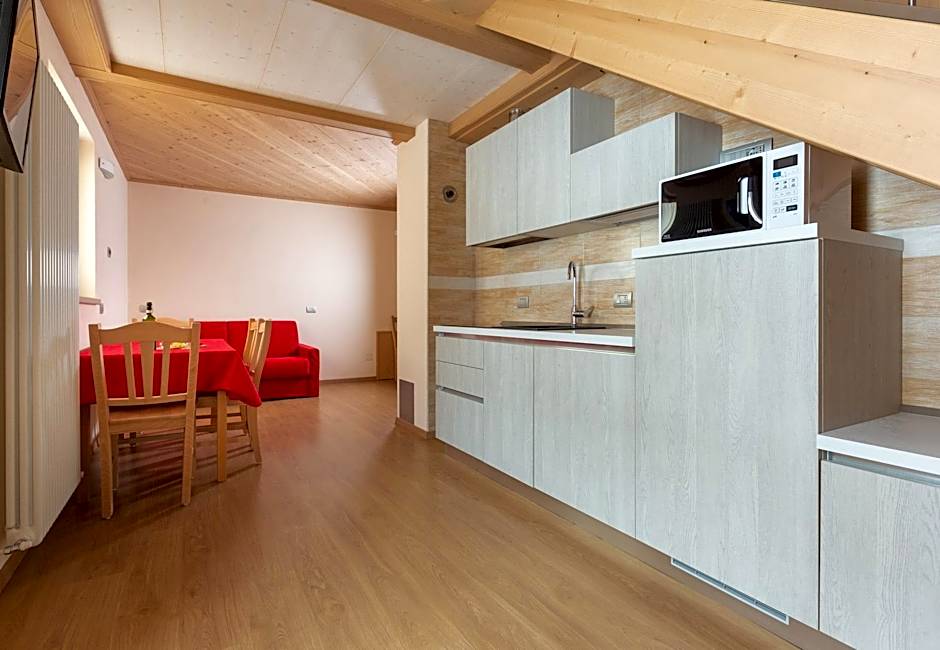 Hotel Meublè Adler - Rooms & Mountain Apartments