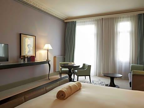 FAMILY ROOM, 1 King Size Bed + sofa bed, Sea View