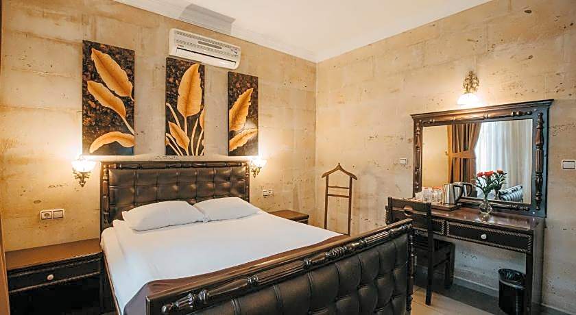 Royal Stone Houses - Goreme