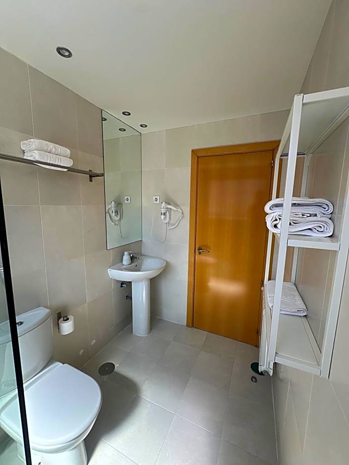 AT home Avenida del Ejercito