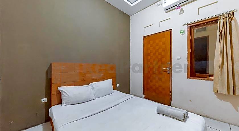 Wisma Alamanda near Terminal Cicaheum RedPartner