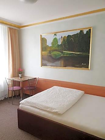 Single Room with Private Bathroom