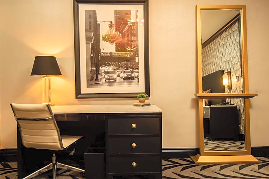 The Allegro Royal Sonesta Hotel Chicago Loop