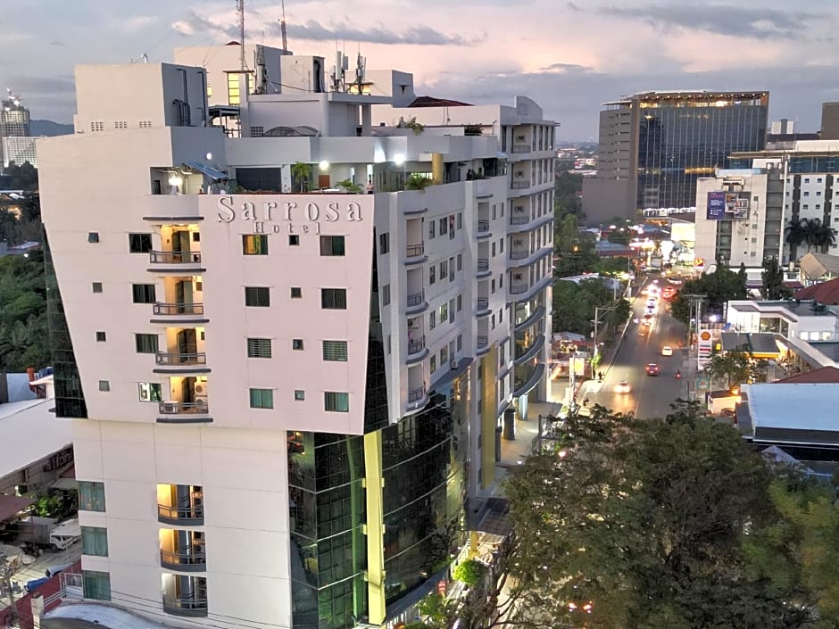 Sarrosa International Hotel And Residential Suites