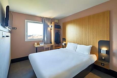 Double Room - Non-Smoking