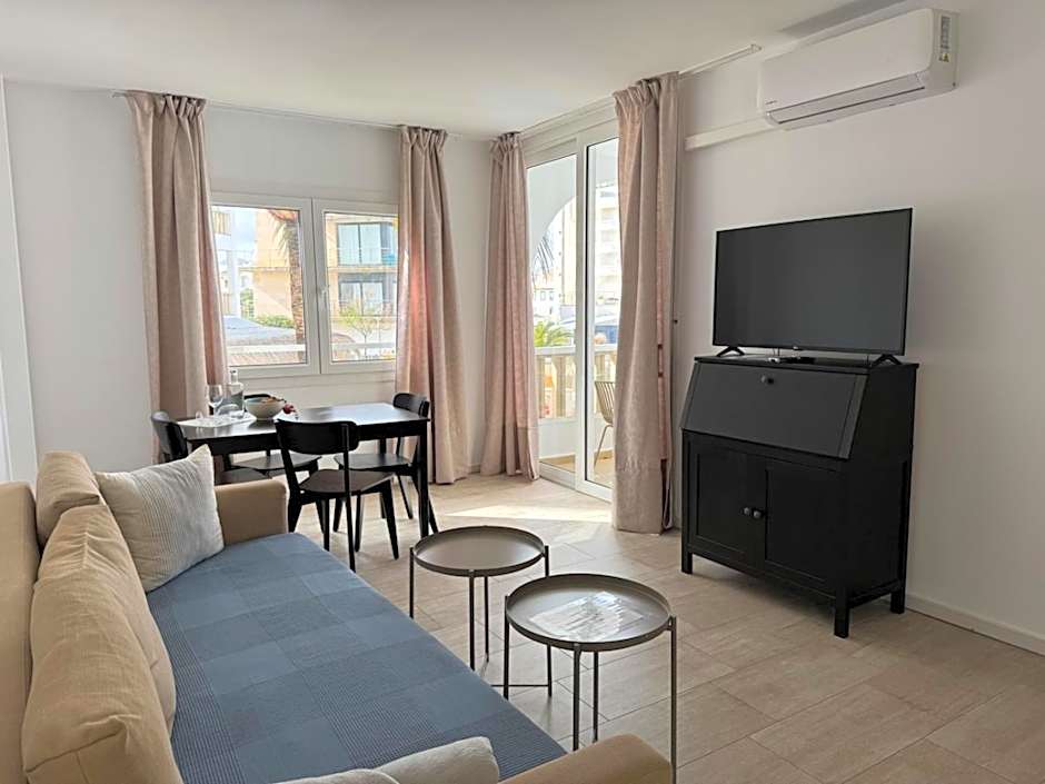 Orange Colom - Seaside Apartments