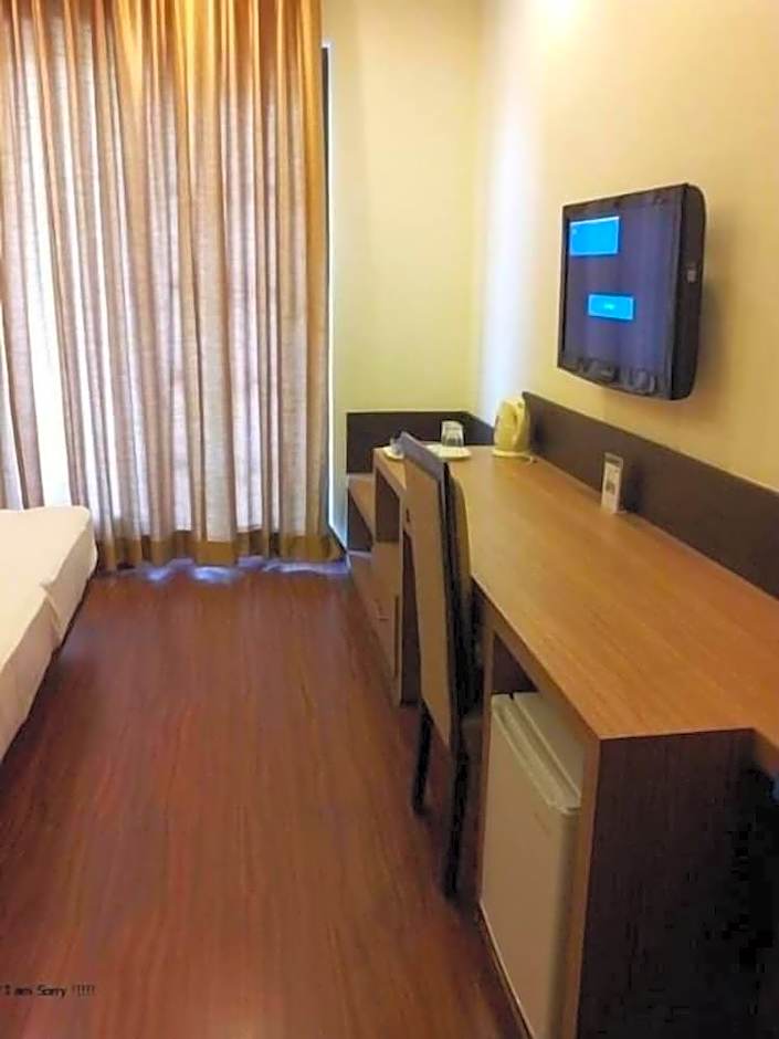 Hotel Indiyaah Inn