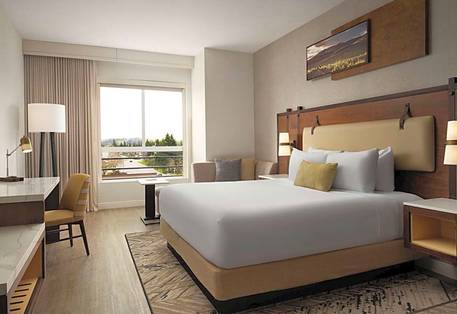Hotel Centro Sonoma Wine Country, Tapestry Collection Hilton