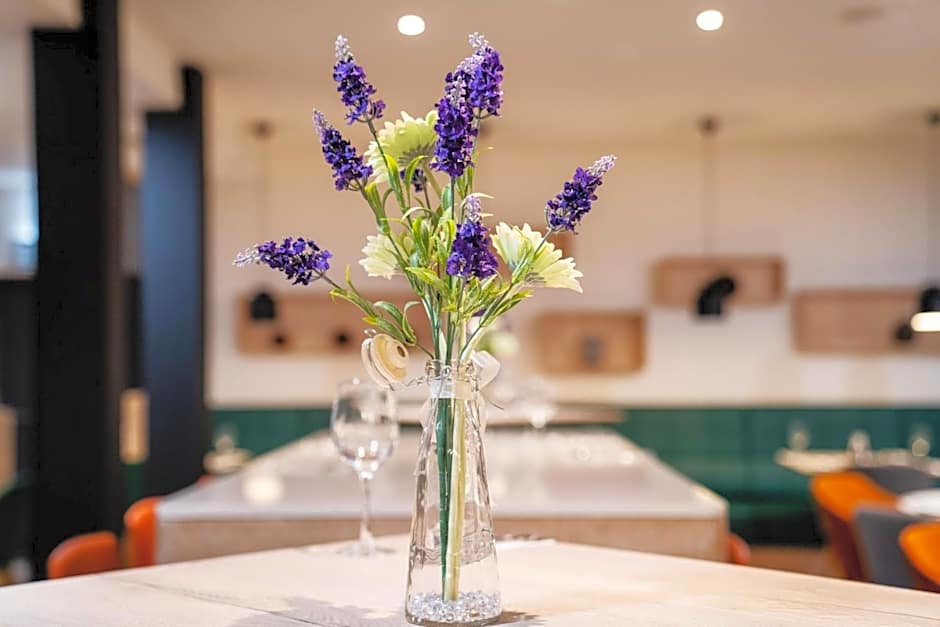 Holiday Inn Stevenage By IHG