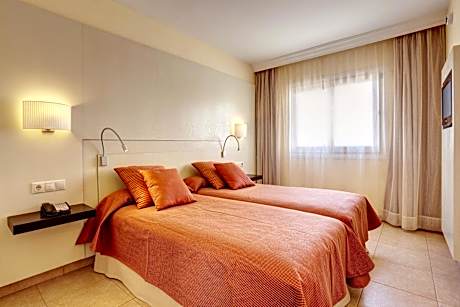 One-Bedroom Apartment with Partial Sea View (2 Adults + 1 Child)