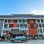Suksomboon Hotel