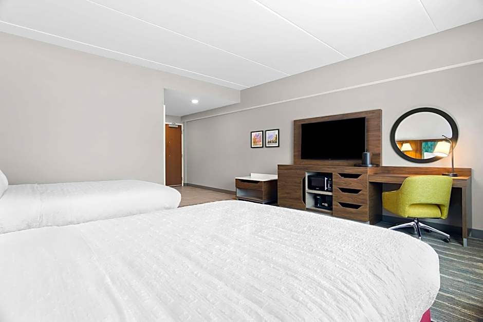 Hampton Inn & Suites Chicago Medical District UIC