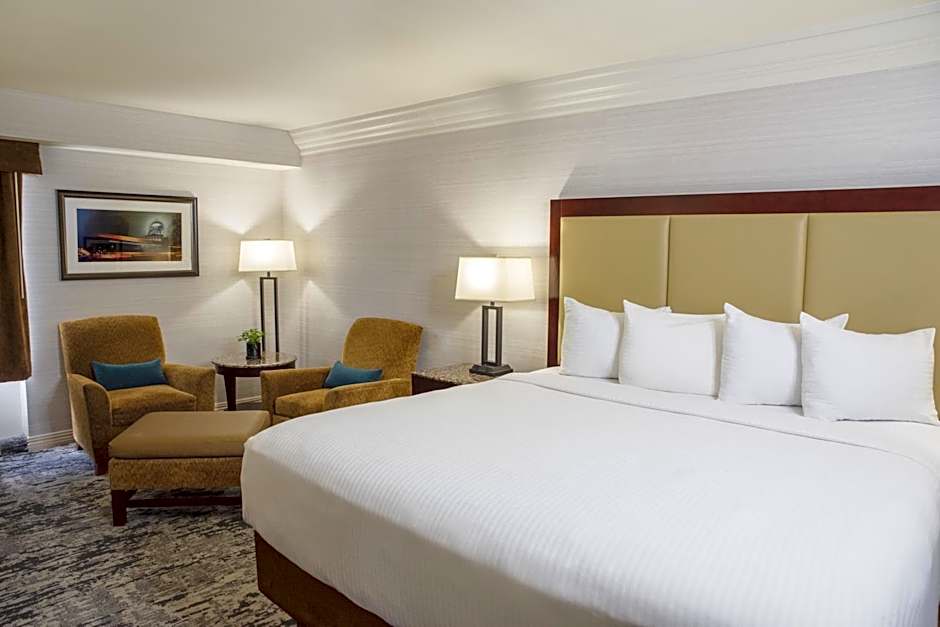 The Madison Concourse Hotel