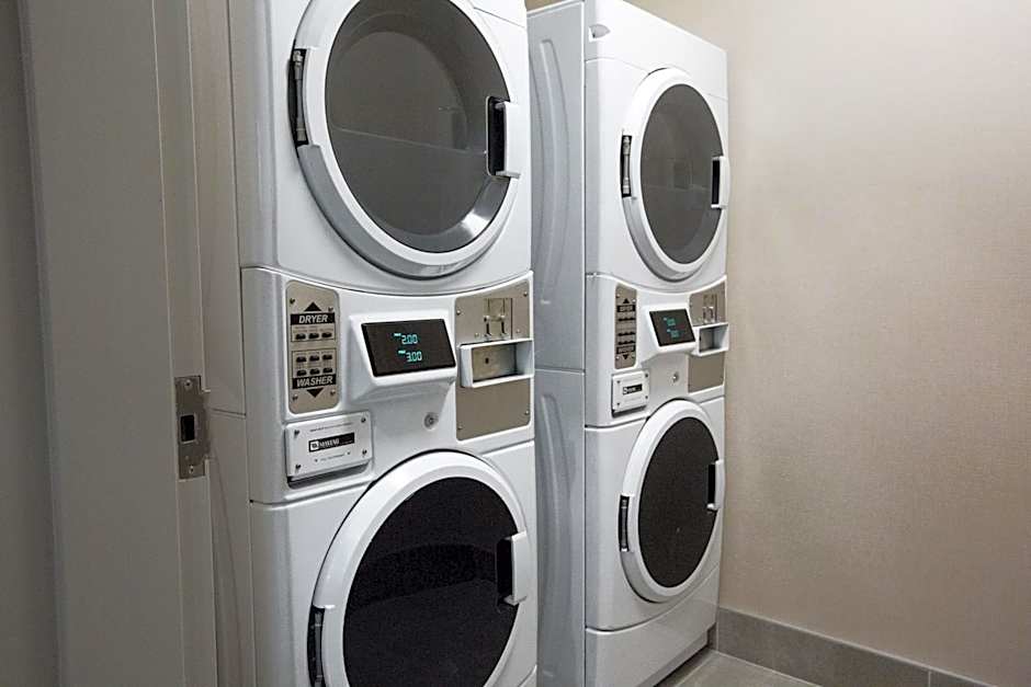 Holiday Inn Hotel & Suites Calgary South - Conference Ctr By IHG