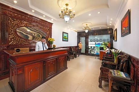 Little Diamond Hotel